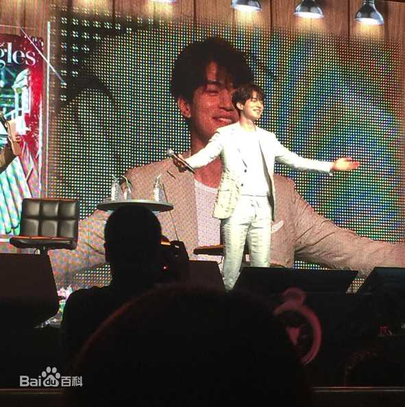 李栋旭( /Lee Dong Wook/ イ ドンウク)粉丝见面会素颜照壁纸