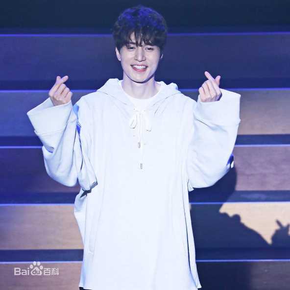 李栋旭( /Lee Dong Wook/ イ ドンウク)粉丝见面会素颜照壁纸