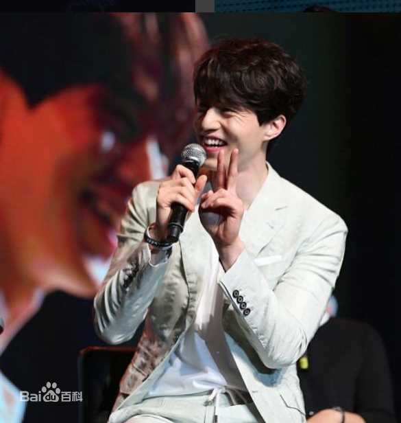 李栋旭( /Lee Dong Wook/ イ ドンウク)粉丝见面会素颜照壁纸