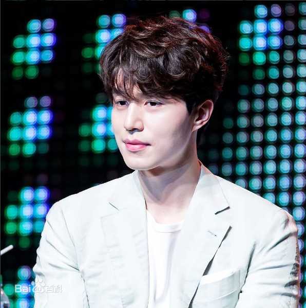 李栋旭( /Lee Dong Wook/ イ ドンウク)粉丝见面会素颜照壁纸