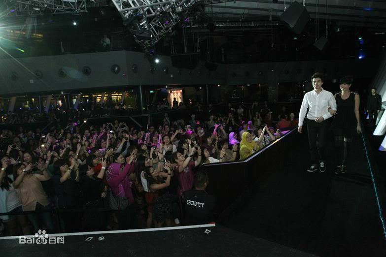 李栋旭( /Lee Dong Wook/ イ ドンウク)粉丝见面会素颜照壁纸