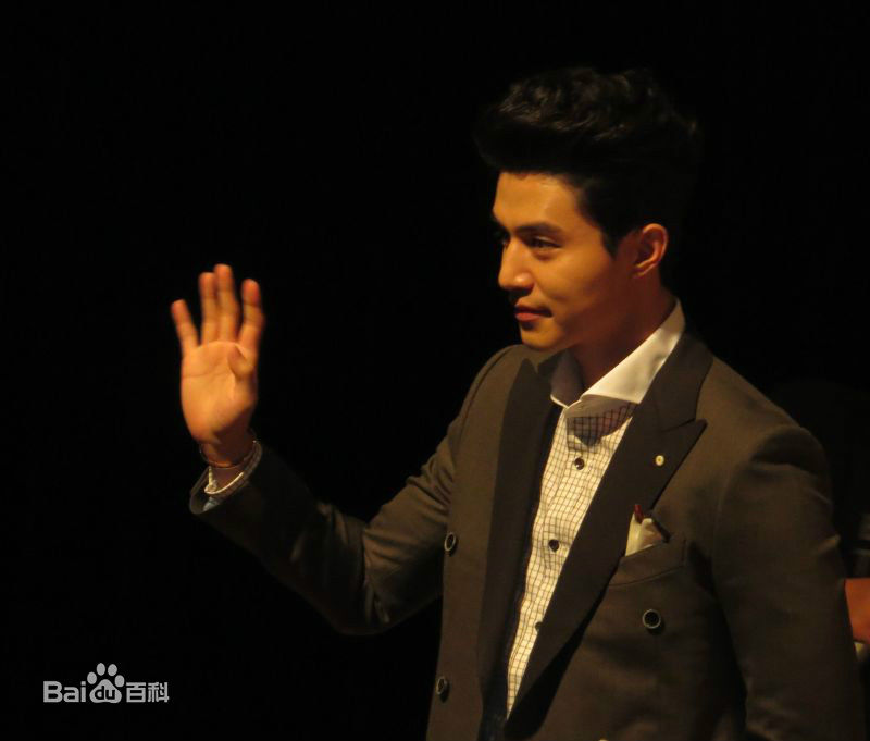 李栋旭( /Lee Dong Wook/ イ ドンウク)粉丝见面会素颜照壁纸