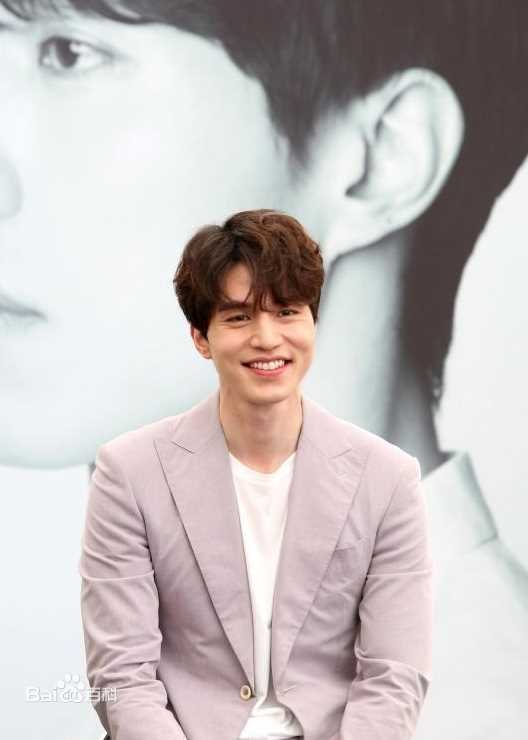 李栋旭( /Lee Dong Wook/ イ ドンウク)粉丝见面会素颜照壁纸