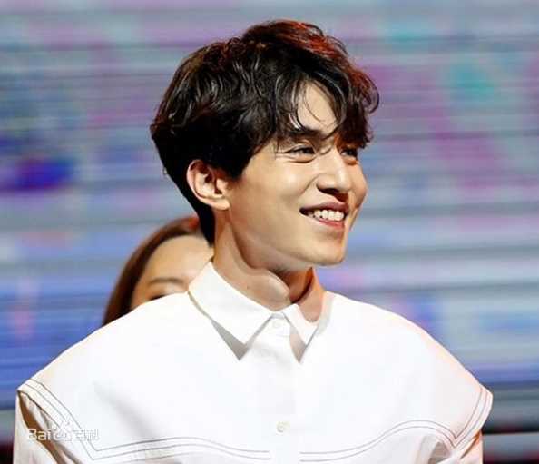 李栋旭( /Lee Dong Wook/ イ ドンウク)粉丝见面会素颜照壁纸