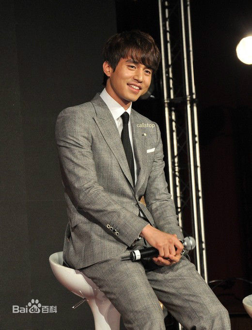 李栋旭( /Lee Dong Wook/ イ ドンウク)粉丝见面会素颜照壁纸