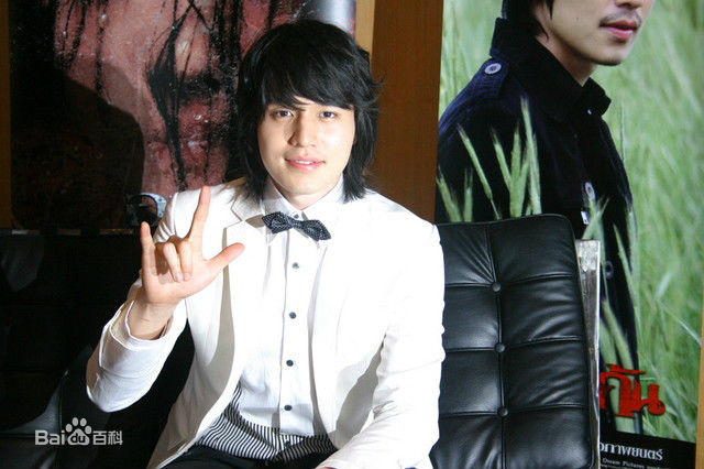 李栋旭( /Lee Dong Wook/ イ ドンウク)粉丝见面会素颜照壁纸