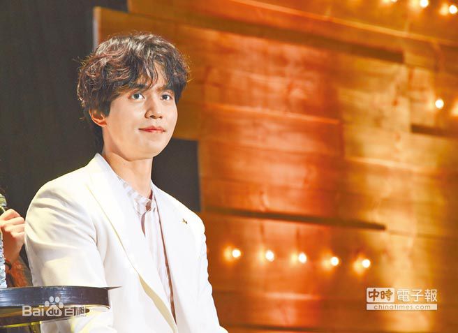 李栋旭( /Lee Dong Wook/ イ ドンウク)粉丝见面会素颜照壁纸