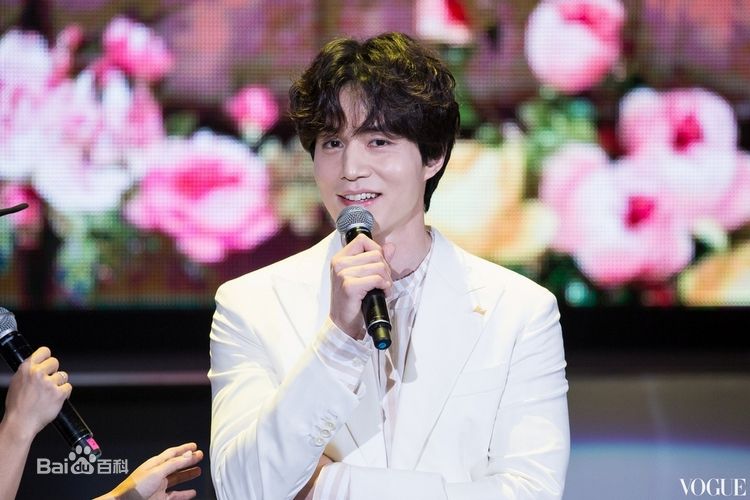 李栋旭( /Lee Dong Wook/ イ ドンウク)粉丝见面会素颜照壁纸