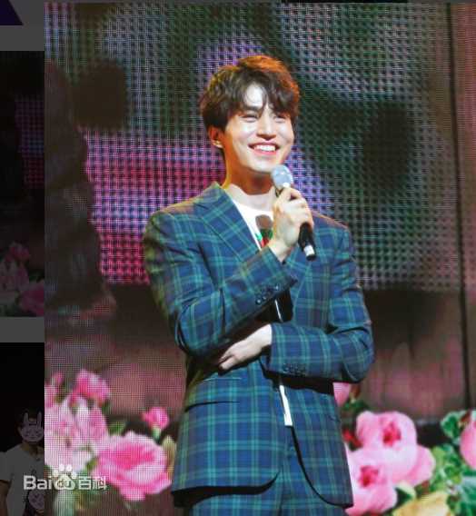 李栋旭( /Lee Dong Wook/ イ ドンウク)粉丝见面会素颜照壁纸