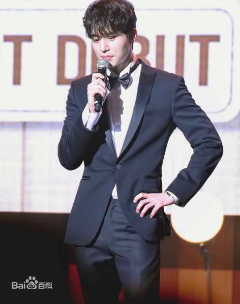 李栋旭( /Lee Dong Wook/ イ ドンウク)粉丝见面会素颜照壁纸