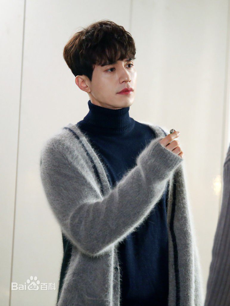 李栋旭( /Lee Dong Wook/ イ ドンウク)孤单又灿烂的神-鬼怪生活照相册