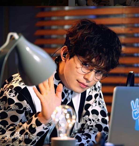 李栋旭( /Lee Dong Wook/ イ ドンウク)的On the Air性感图片图集