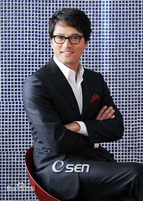 最优质金成泽生活照