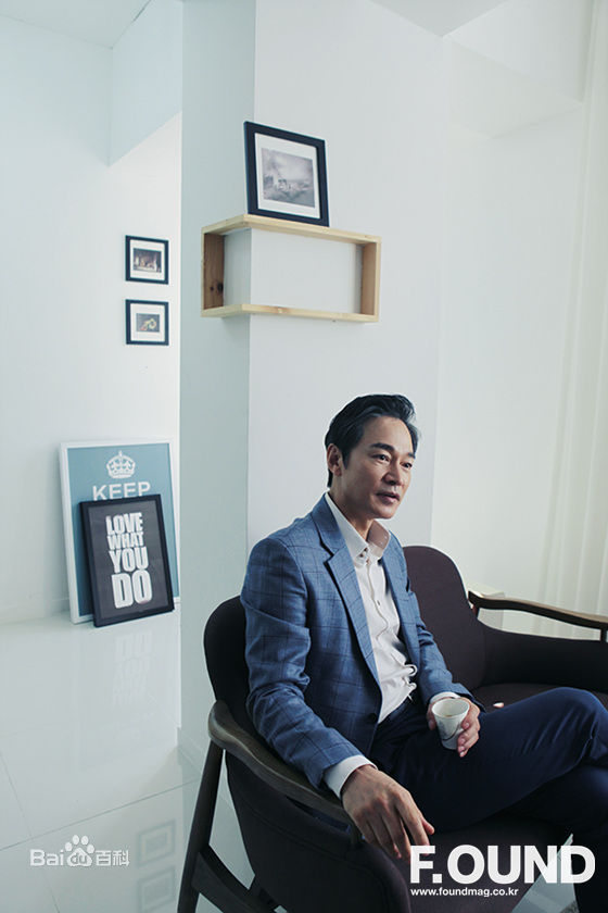 郑普硕( / Jung Bosuck)郑宝石图片图册