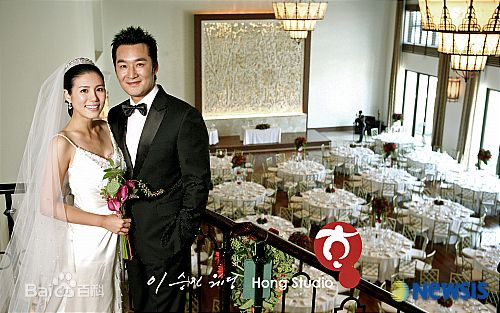 李昌勋((韩）/Lee, Chang-Hoon)结婚性感图片图集