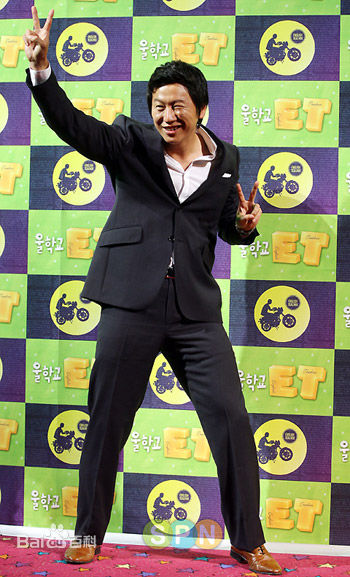 金秀路、金相中（原名）( Kim Su-Ro)生活中的金秀路壁纸壁纸