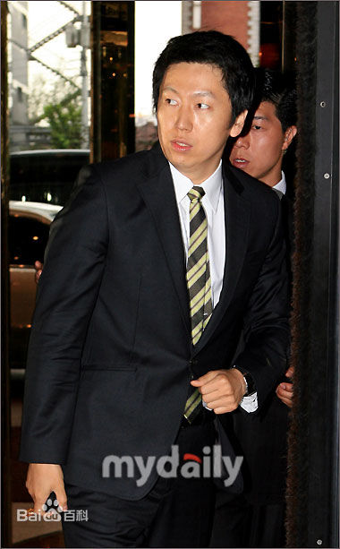 金秀路、金相中（原名）( Kim Su-Ro)生活中的金秀路壁纸壁纸