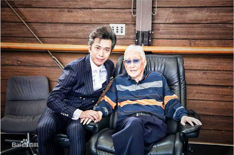 陶为(TAOWEI)与导师中日文化友好事业奠基人浅利庆太壁纸壁纸