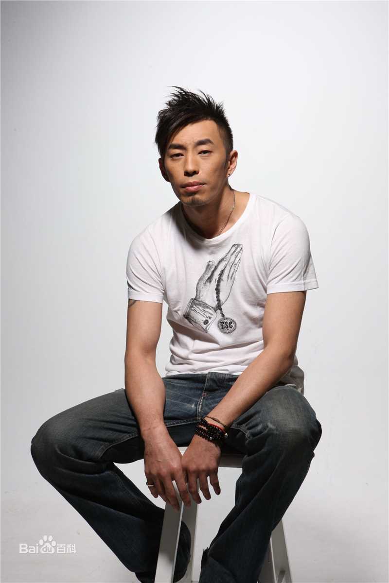 邹少官(HOWARD)最新壁纸