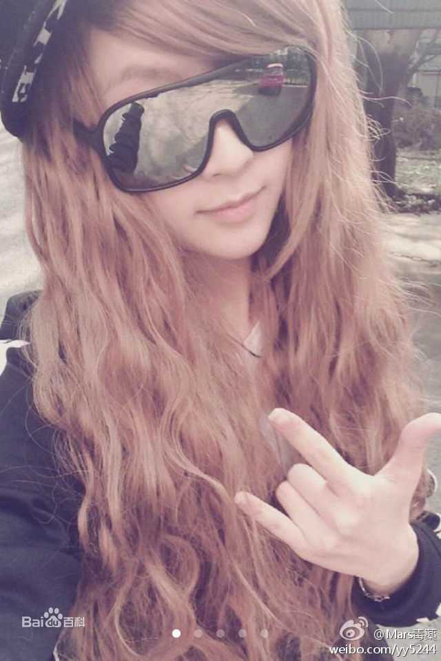 李颖(Mars)百变萝莉素颜照相册