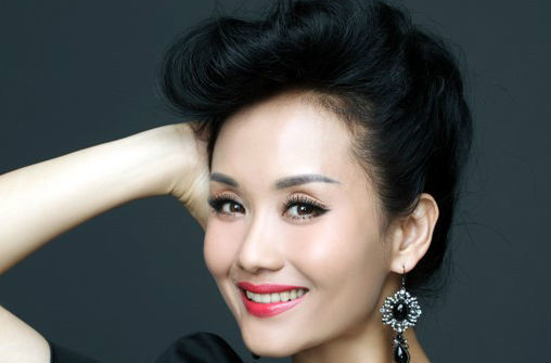 最新李颖性感图片