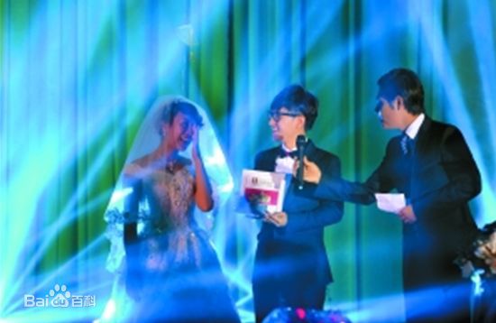 金志文(Kim Ji-mun（朝鲜语）)金兰长春婚礼现场生活照