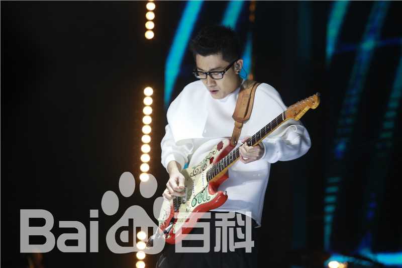 金志文(Kim Ji-mun（朝鲜语）)演出活动前后照片