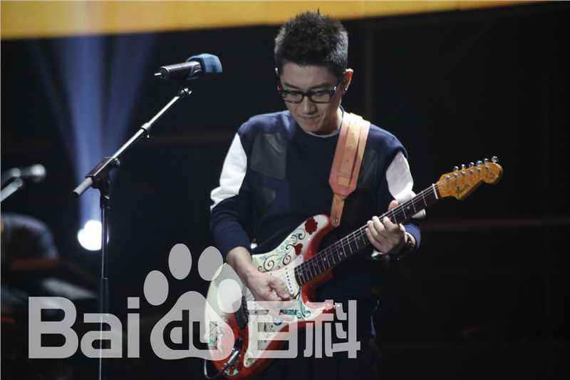 金志文(Kim Ji-mun（朝鲜语）)演出活动前后照片