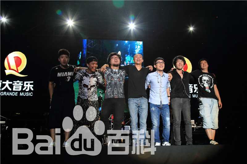 金志文(Kim Ji-mun（朝鲜语）)演出活动前后照片