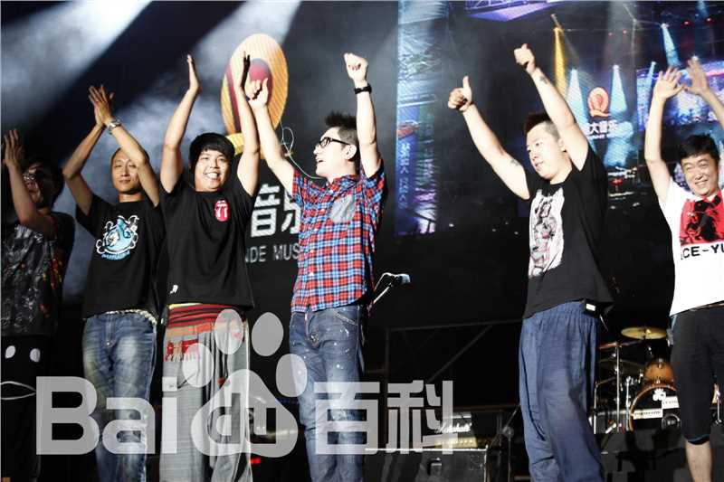 金志文(Kim Ji-mun（朝鲜语）)演出活动前后照片