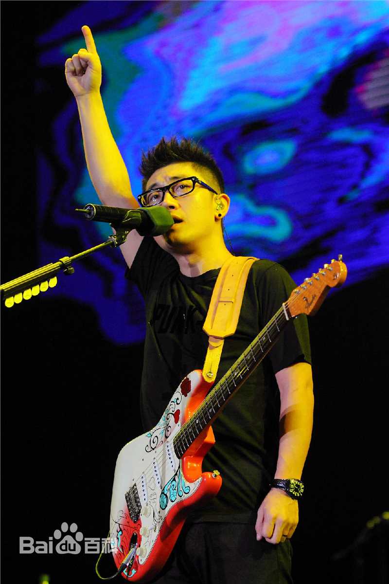 金志文(Kim Ji-mun（朝鲜语）)演出活动前后照片