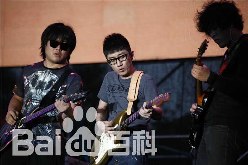 金志文(Kim Ji-mun（朝鲜语）)演出活动前后照片