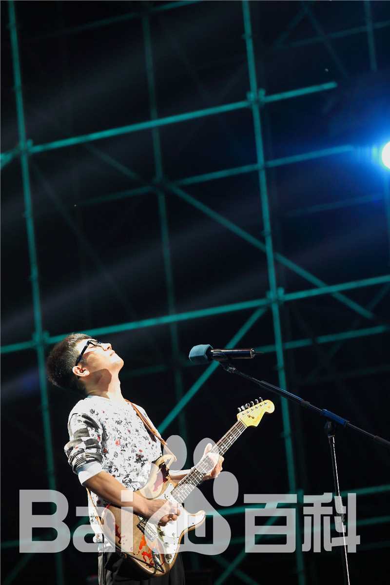 金志文(Kim Ji-mun（朝鲜语）)演出活动前后照片