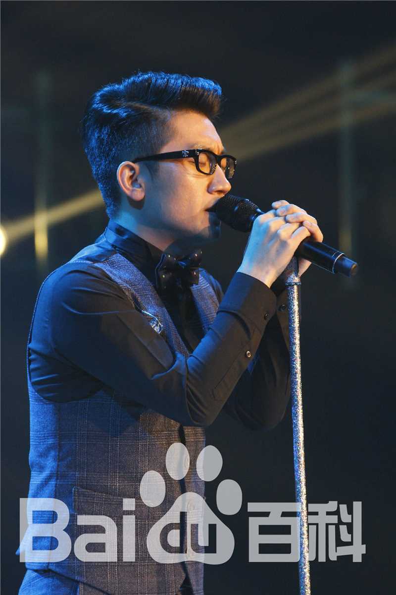 金志文(Kim Ji-mun（朝鲜语）)演出活动前后照片