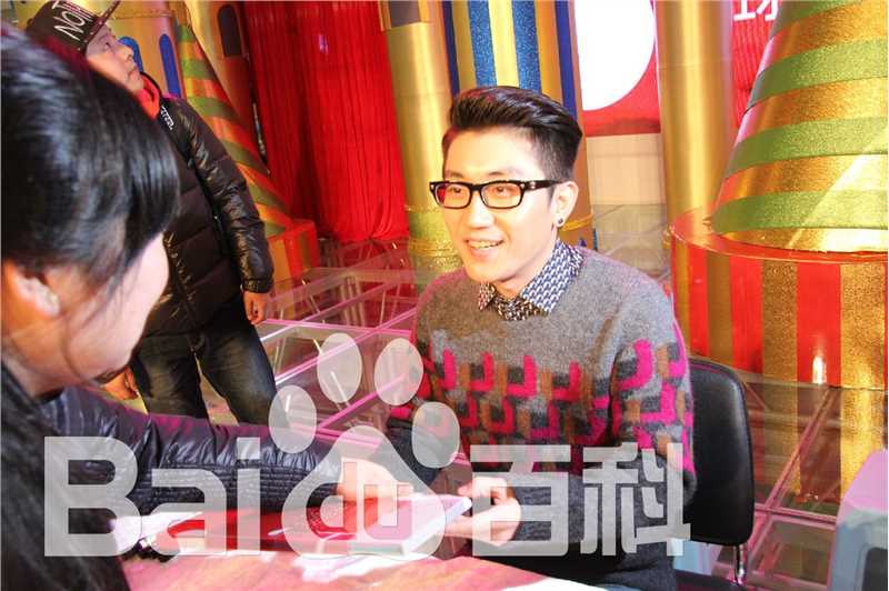 金志文(Kim Ji-mun（朝鲜语）)演出活动前后照片