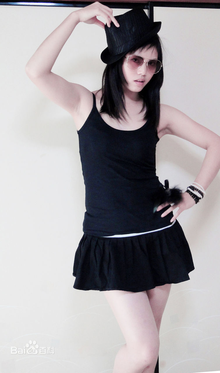 杨婷霸王舞者前后照片