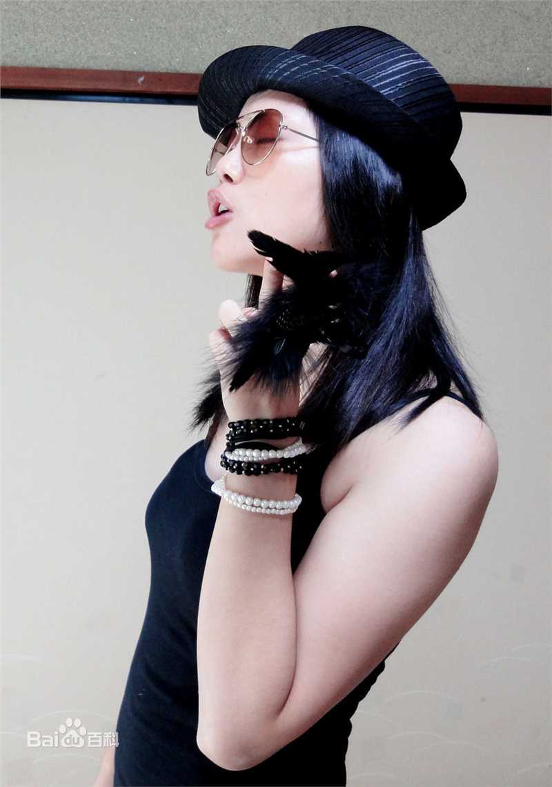 杨婷霸王舞者前后照片