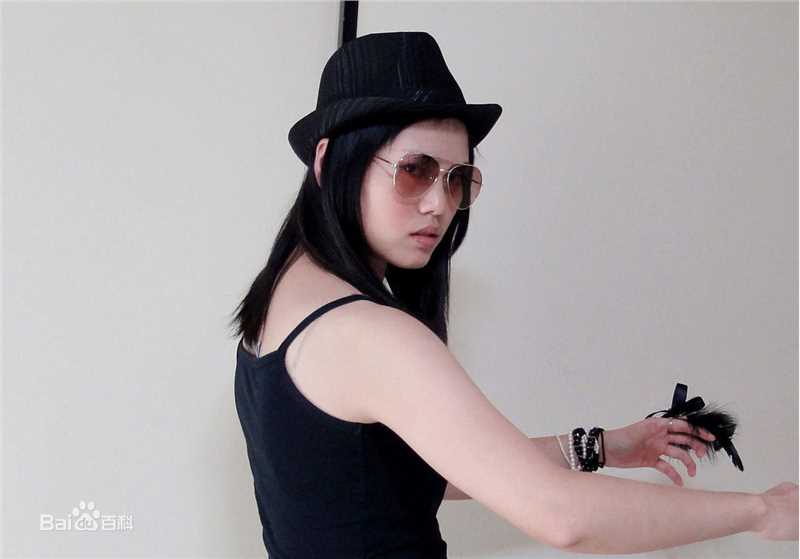 杨婷霸王舞者前后照片