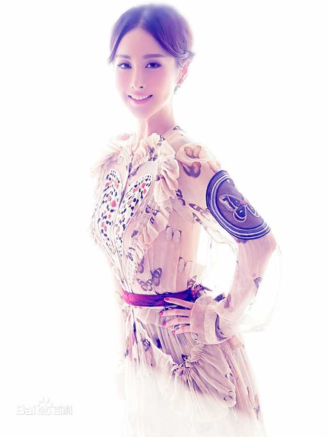 王若心(mika)时尚大片素颜照相册