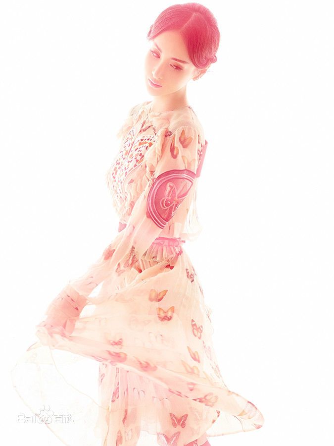 王若心(mika)时尚大片素颜照相册