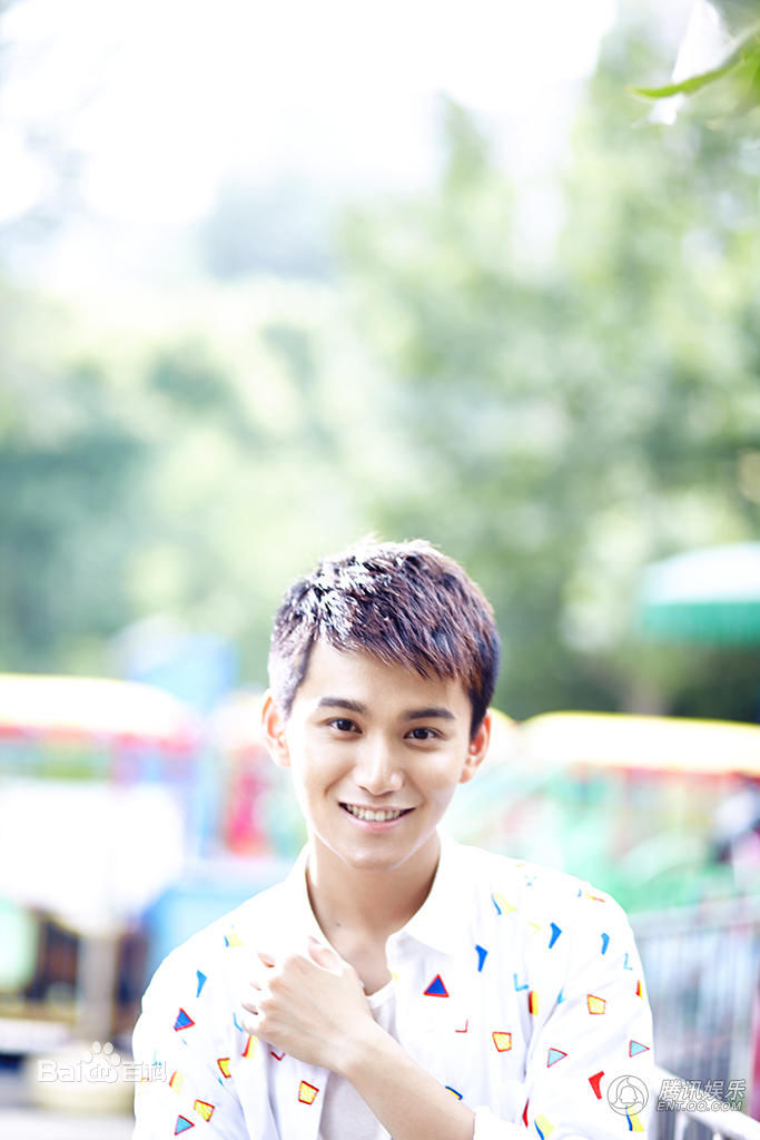 丁宇佳最优质春日相册