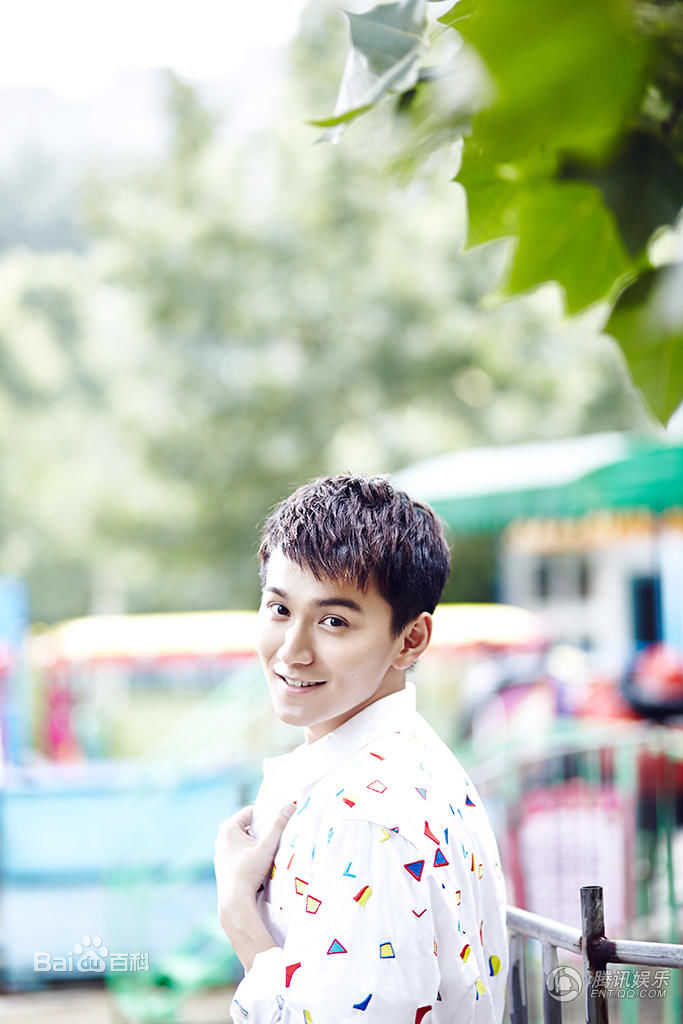 丁宇佳最优质春日相册