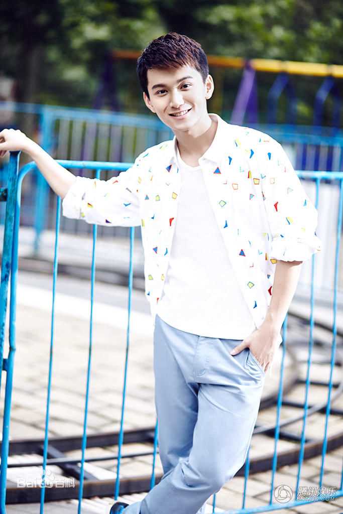 丁宇佳最优质春日相册