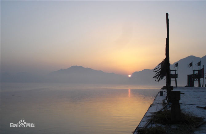 毛荣工作现场前后照片