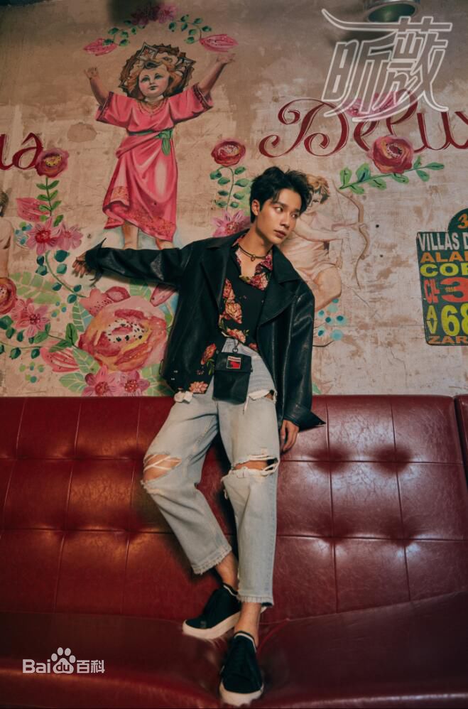 李岱昆最新《昕薇》杂志壁纸