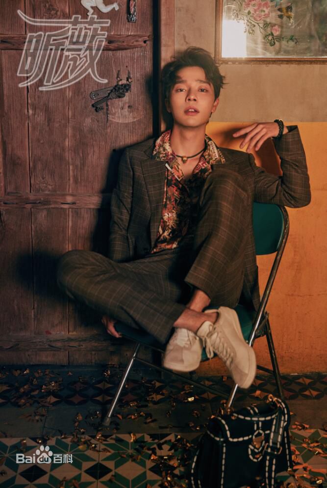 李岱昆最新《昕薇》杂志壁纸