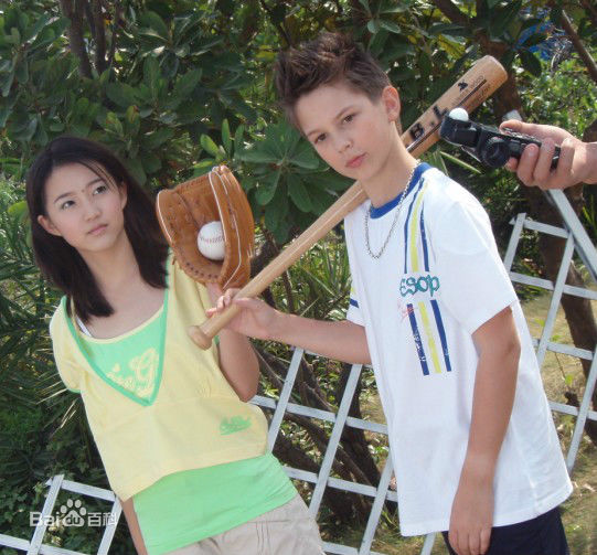 莫诗旎童年照前后照片