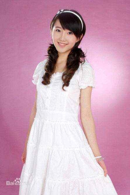 莫诗旎艺术照性感图片图集