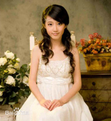 莫诗旎艺术照性感图片图集