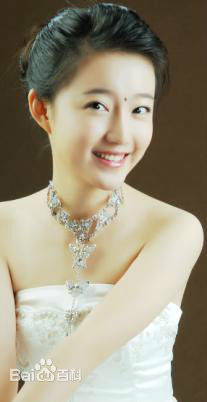 莫诗旎艺术照性感图片图集